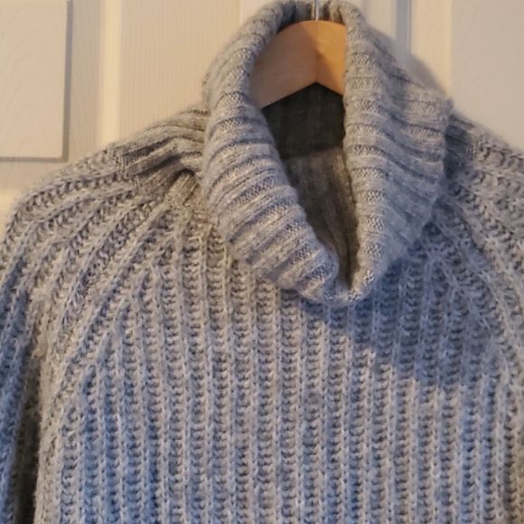 Sweater - Picture 2 of 3